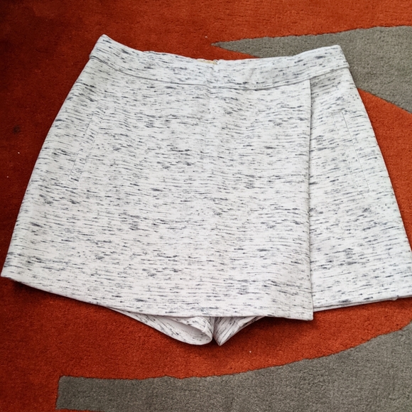 Hollister skort NWT - Picture 1 of 3